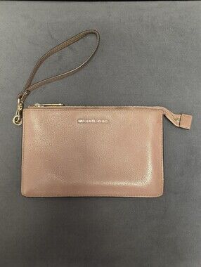 MICHAEL KORS Jet Set Travel Leather Wristlet Clutch Pink Nude